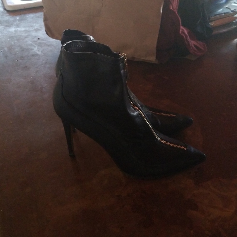 Heel boots